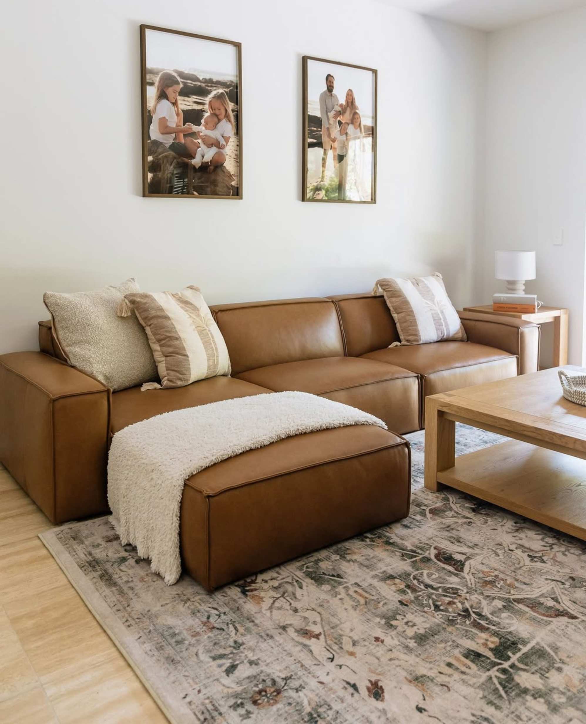An application scenario or product detail of leather and fabric sofa combinations - Image 22