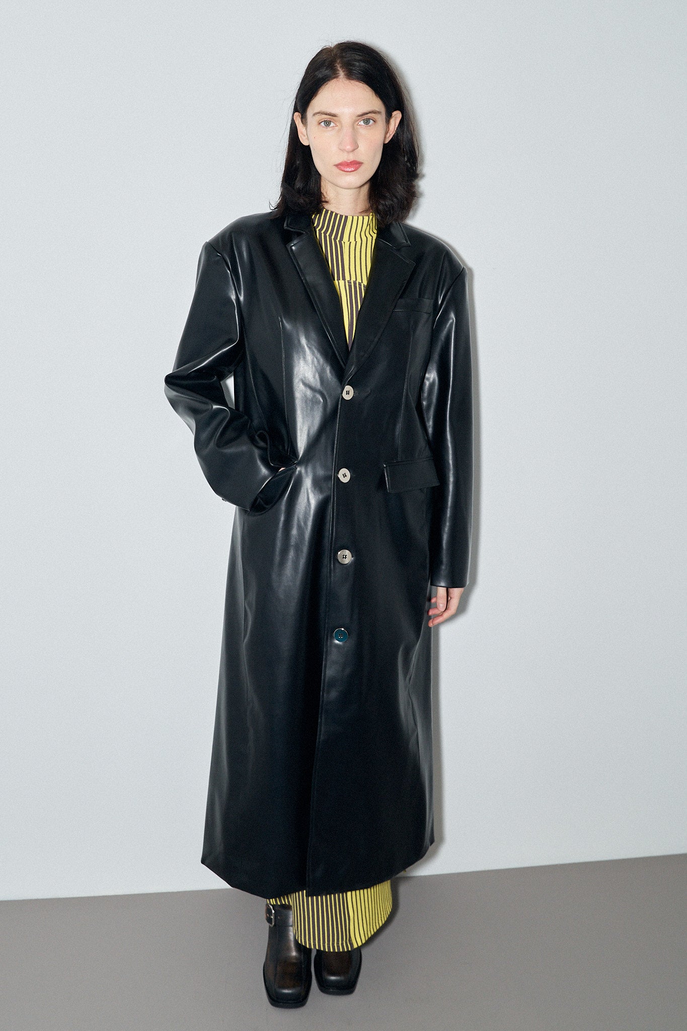 An application scenario or product detail of leather coat companies - Image 10