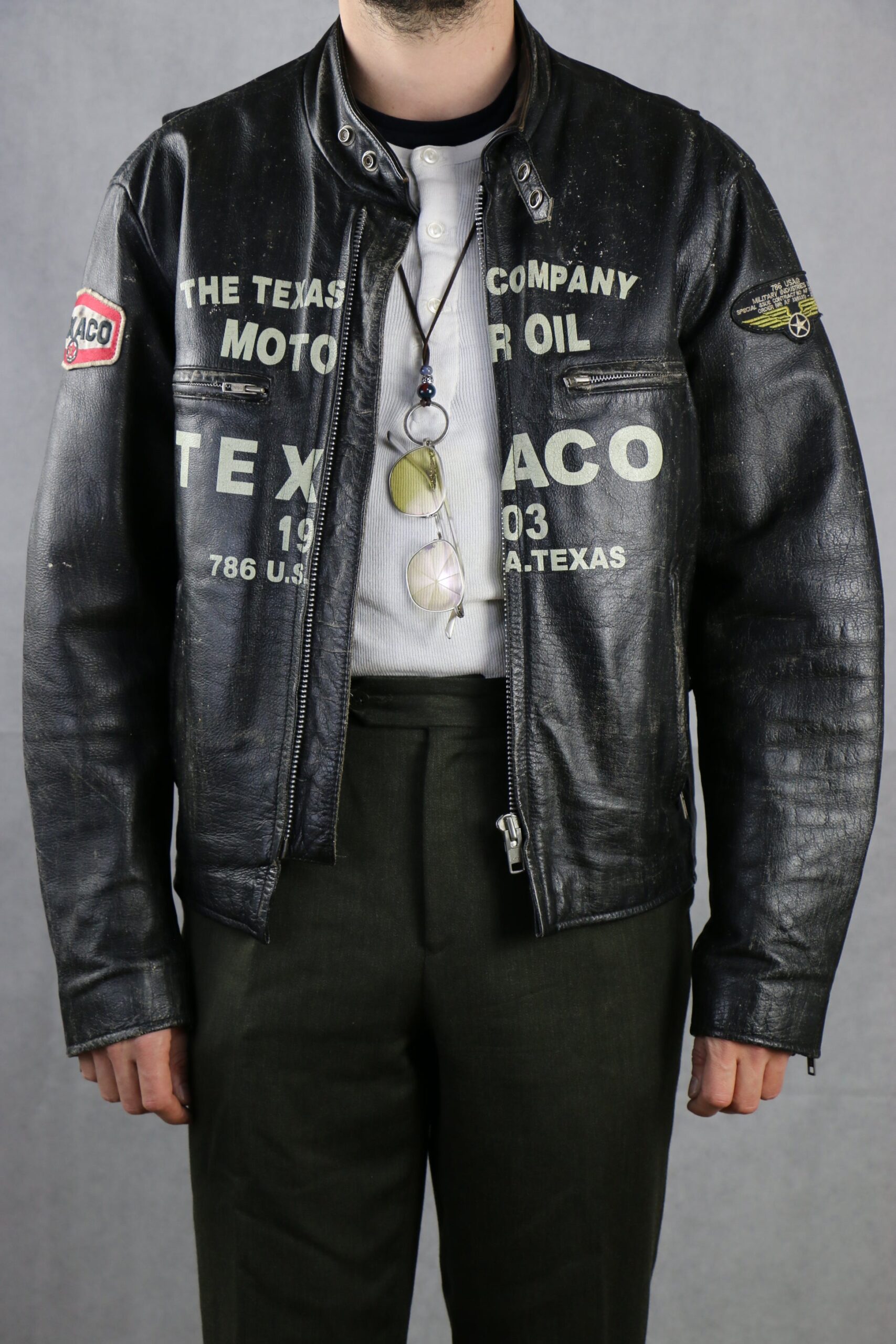 An application scenario or product detail of leather coat companies - Image 16