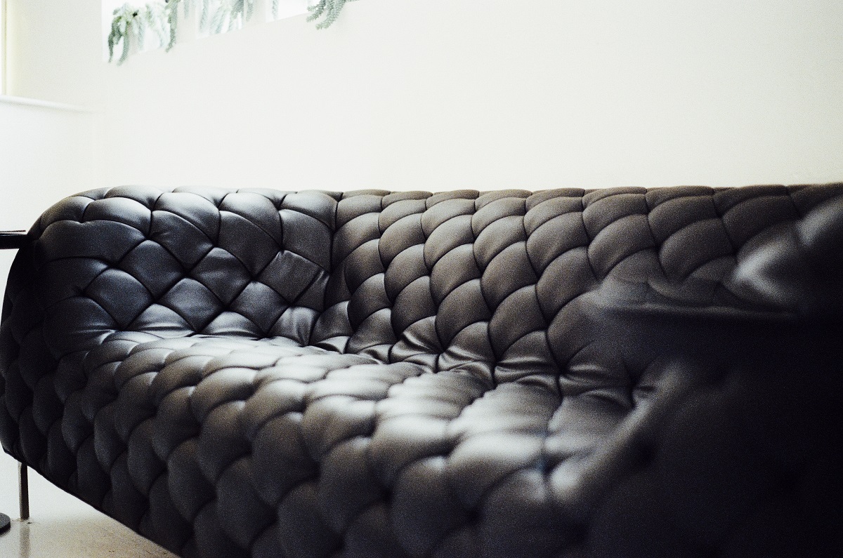 An application scenario or product detail of leather couch company - Image 1