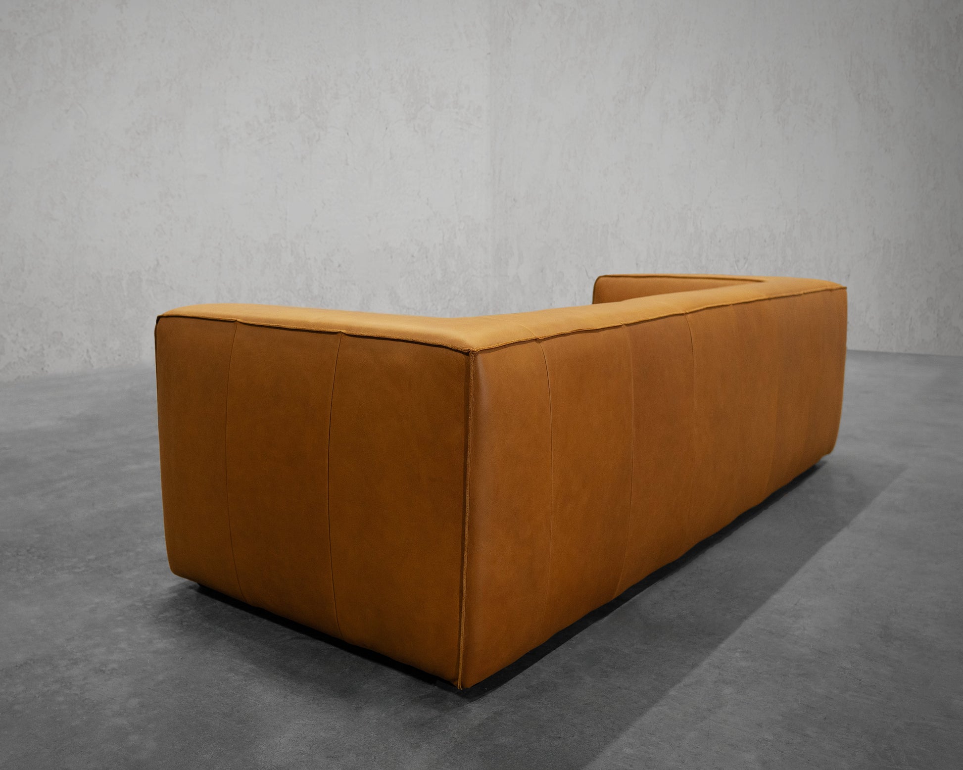 An application scenario or product detail of leather couch company - Image 5
