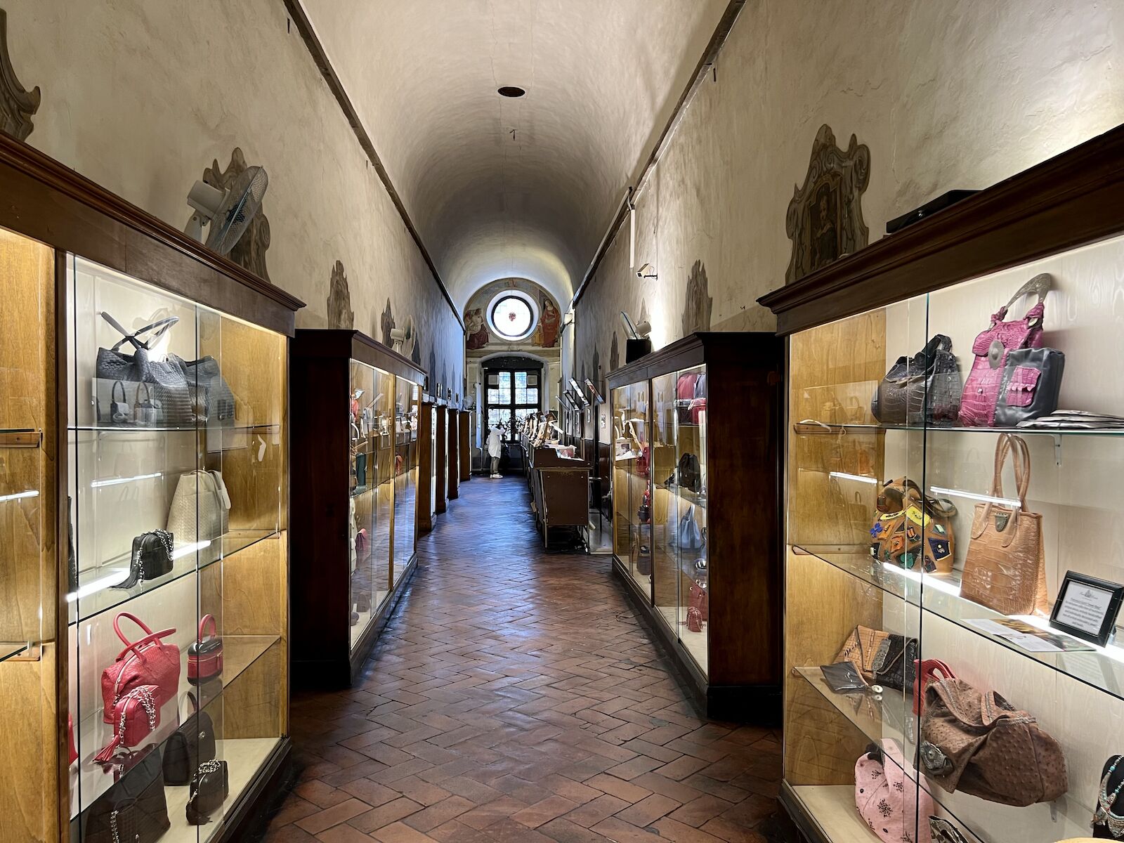 An application scenario or product detail of leather factory florence - Image 6