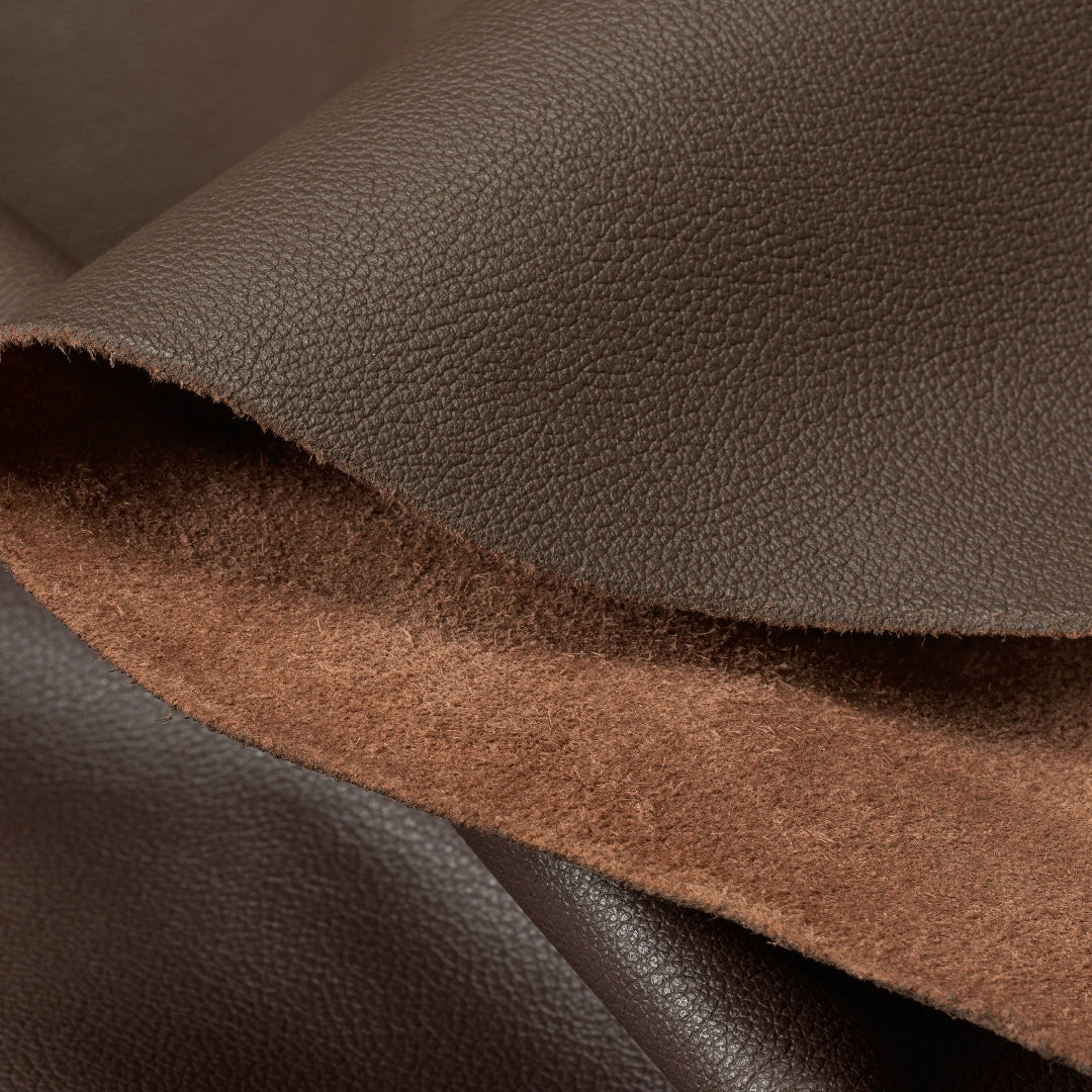 An application scenario or product detail of leather for garments - Image 16