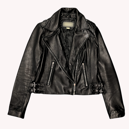 An application scenario or product detail of leather jacket cleaning service - Image 3