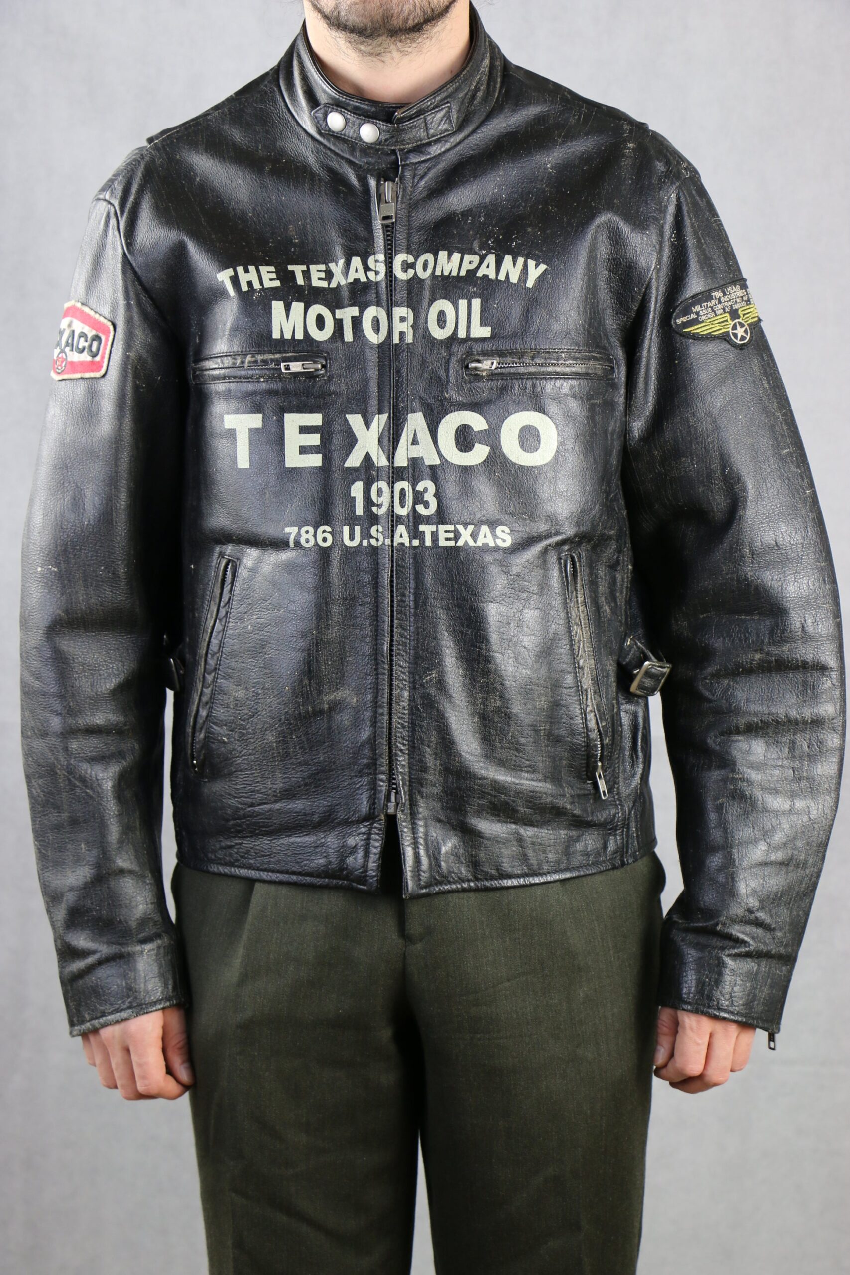 An application scenario or product detail of leather jacket companies - Image 13