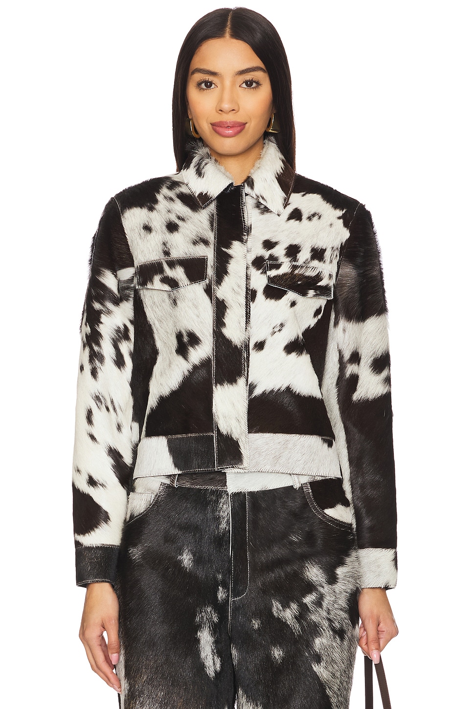 An application scenario or product detail of leather jacket cowhide - Image 9