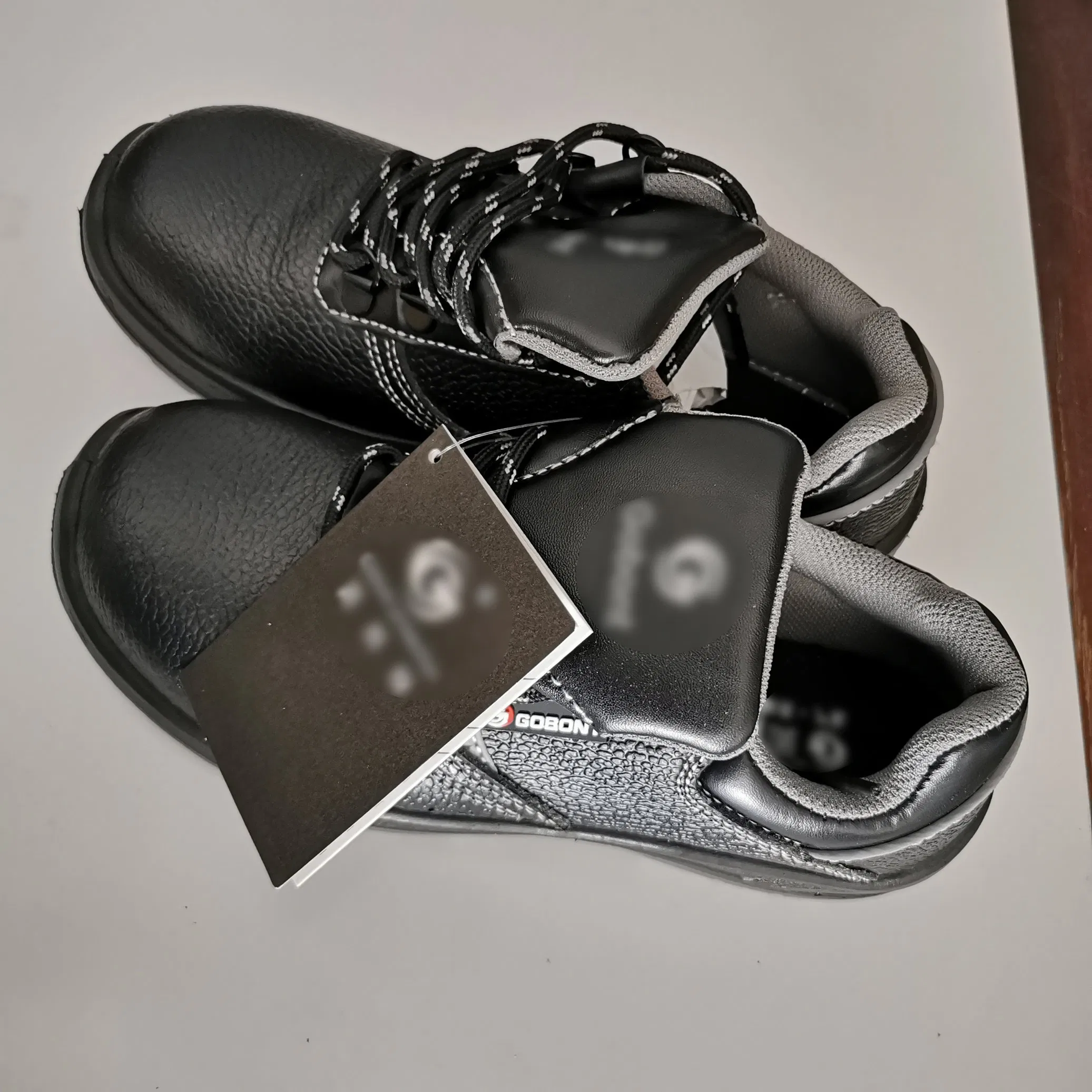 An application scenario or product detail of leather lining shoes - Image 1