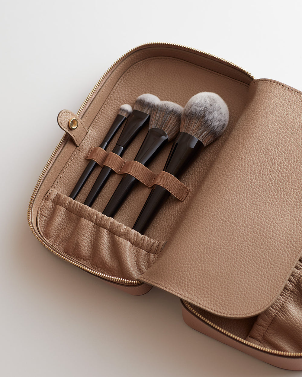 An application scenario or product detail of leather make up case - Image 13