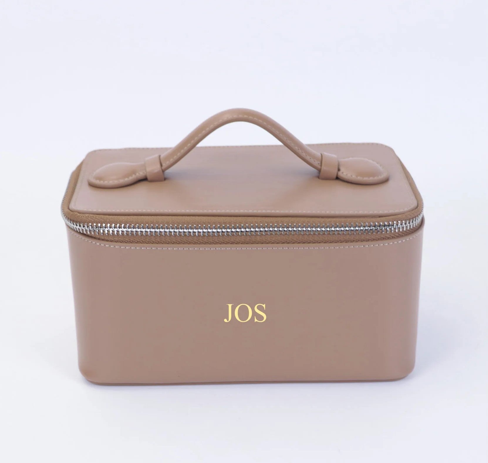 An application scenario or product detail of leather make up case - Image 19