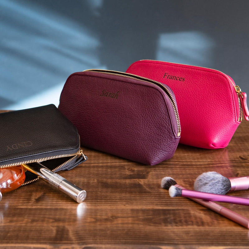 An application scenario or product detail of leather make up pouch - Image 14
