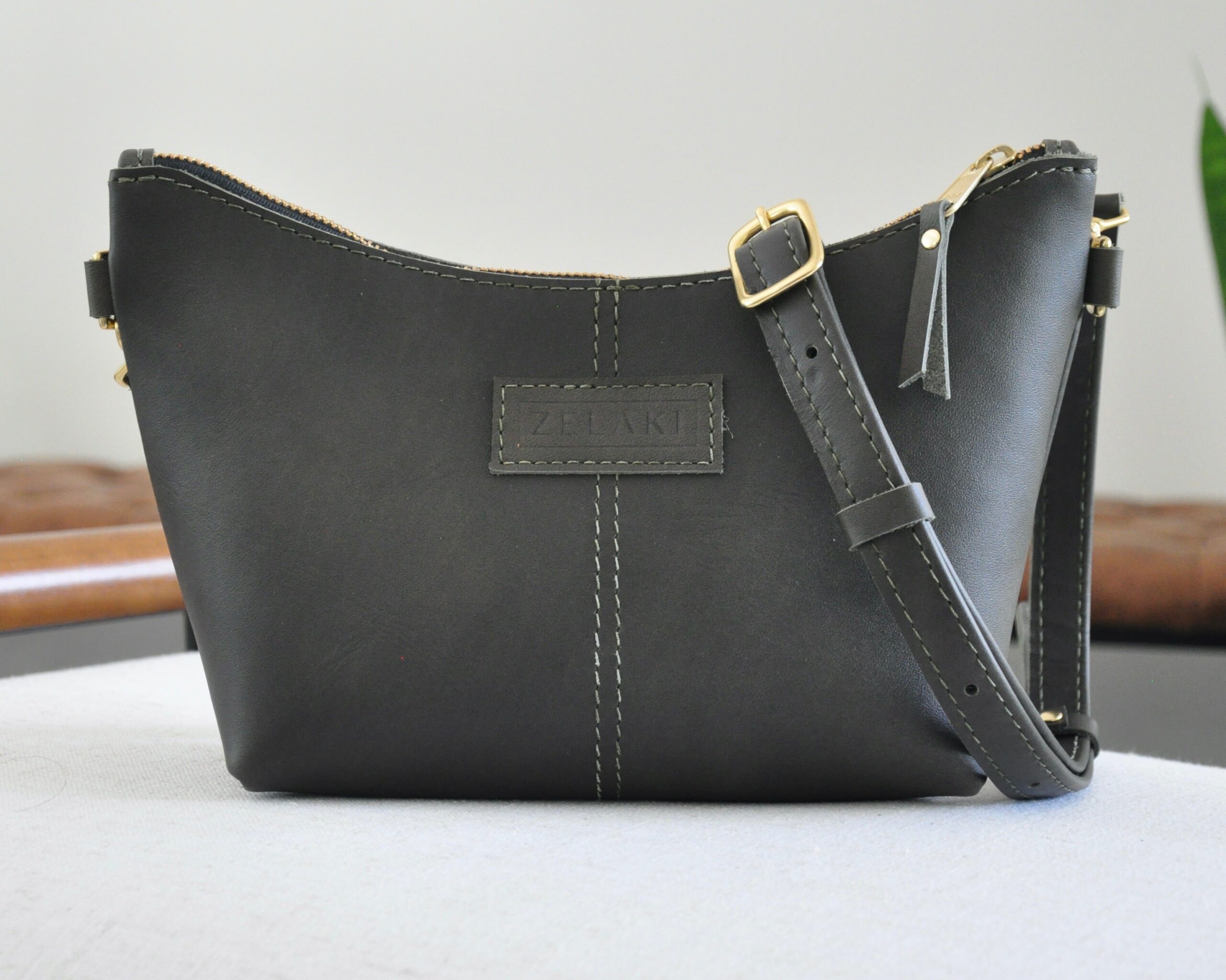 An application scenario or product detail of leather purse company - Image 6