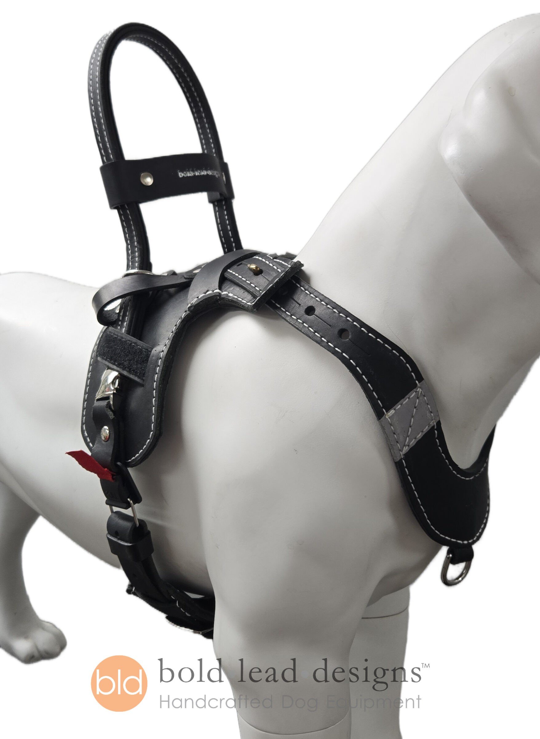 An application scenario or product detail of leather service dog harness - Image 1