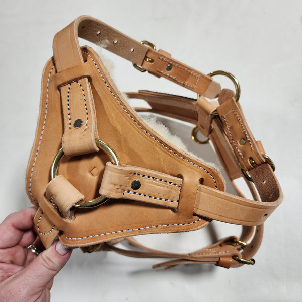 An application scenario or product detail of leather service dog harness - Image 3