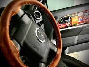 Featured image for the leather steering wheel cover custom guide