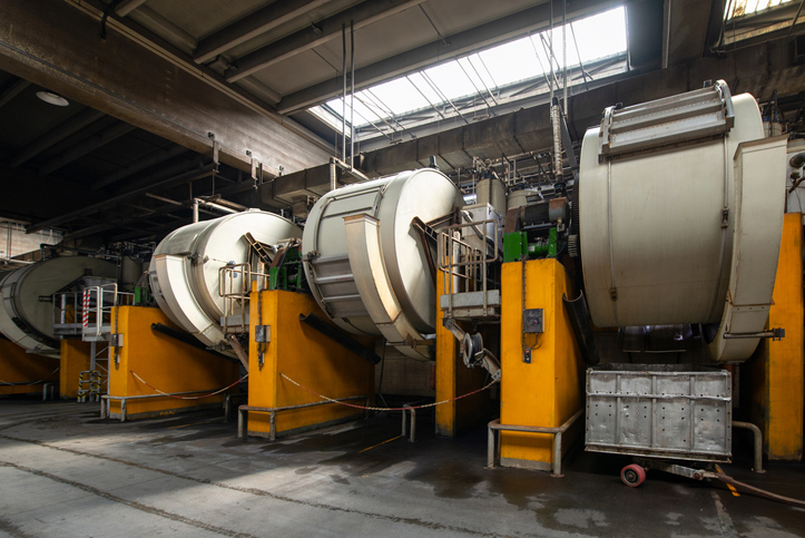 An application scenario or product detail of leather tanning solution - Image 13