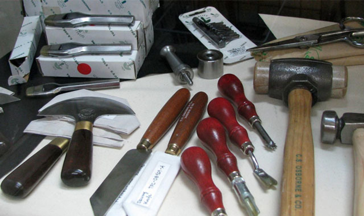 An application scenario or product detail of leather tooling supplies - Image 12