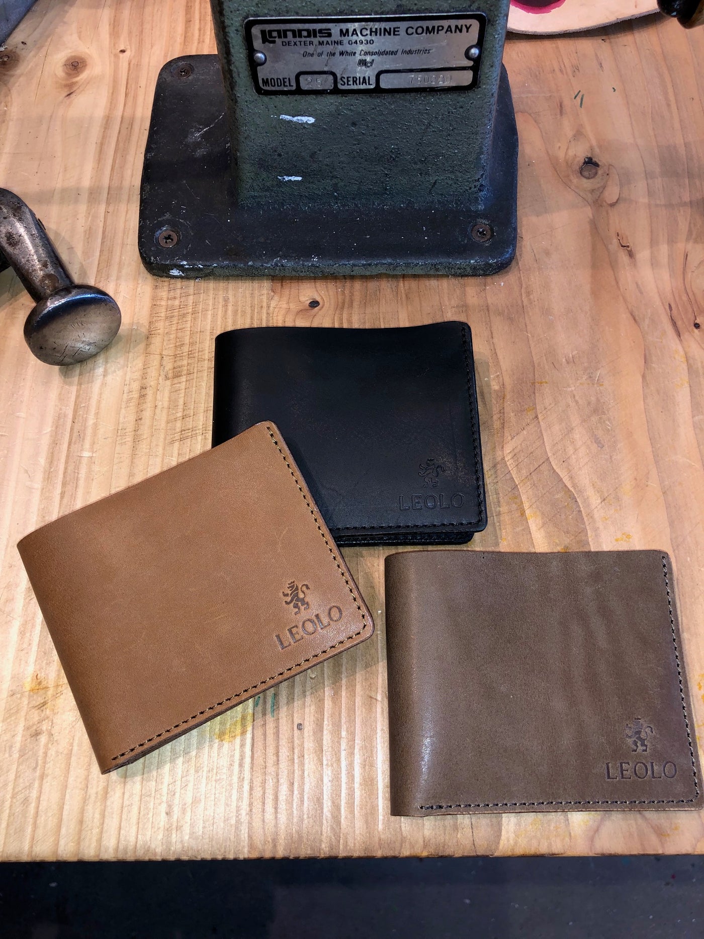 An application scenario or product detail of leather wallet companies - Image 17