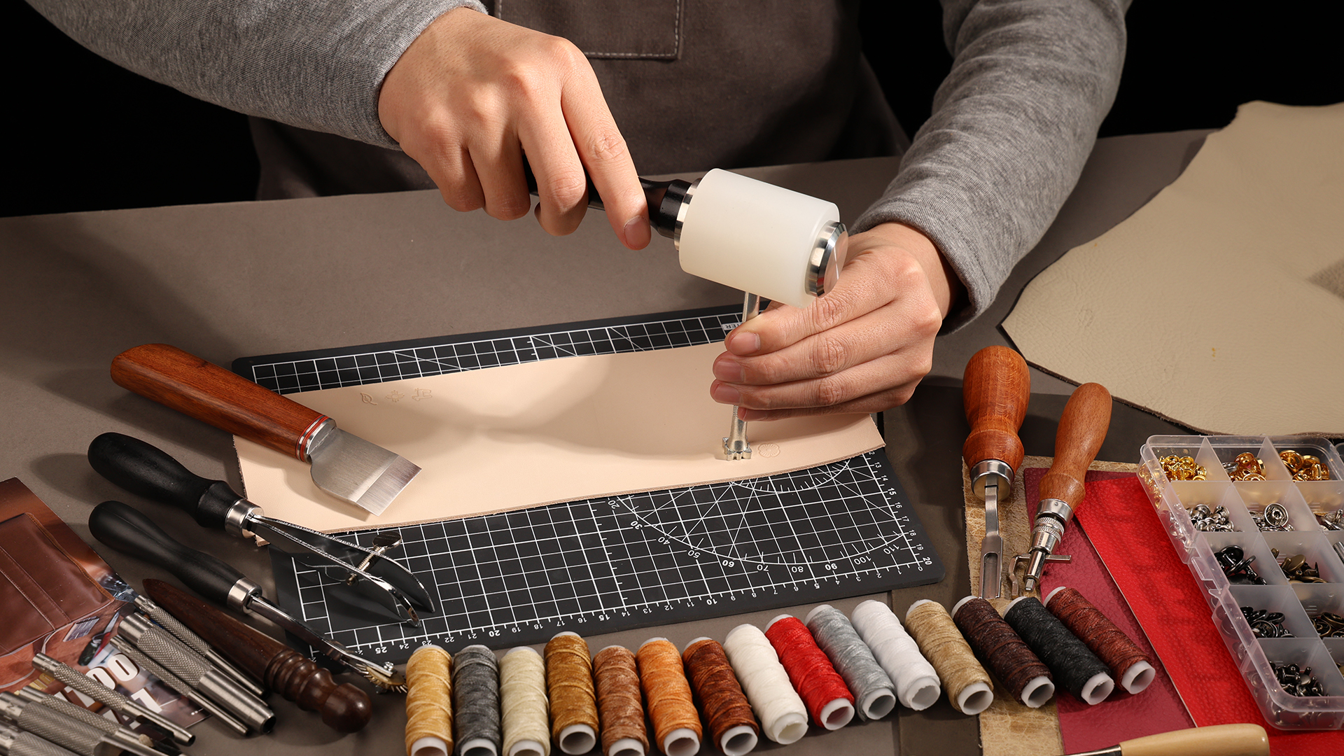 An application scenario or product detail of leather workers supplies - Image 11