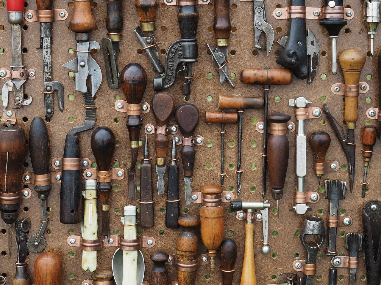An application scenario or product detail of leather working tools and supplies - Image 3