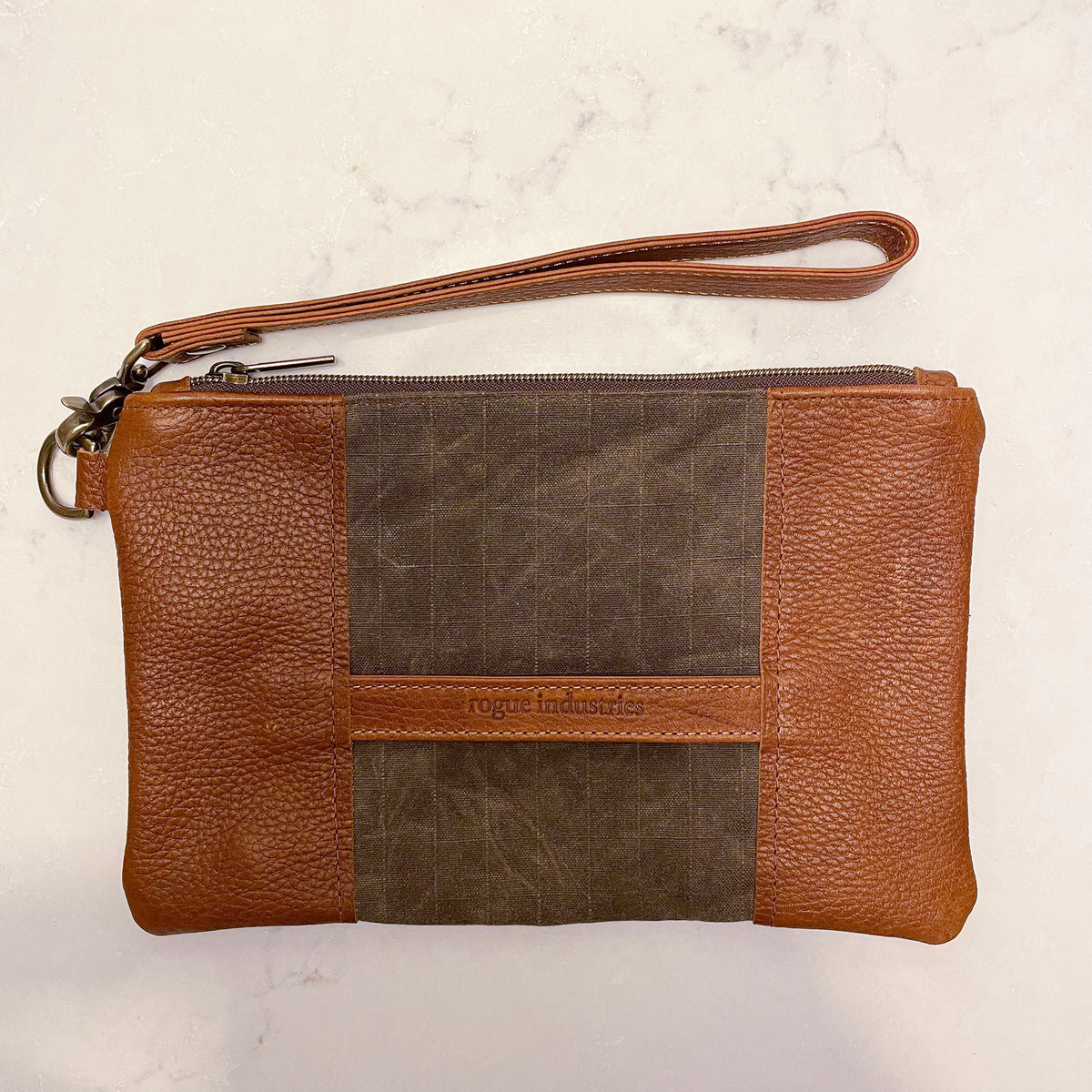An application scenario or product detail of maine leather company - Image 5