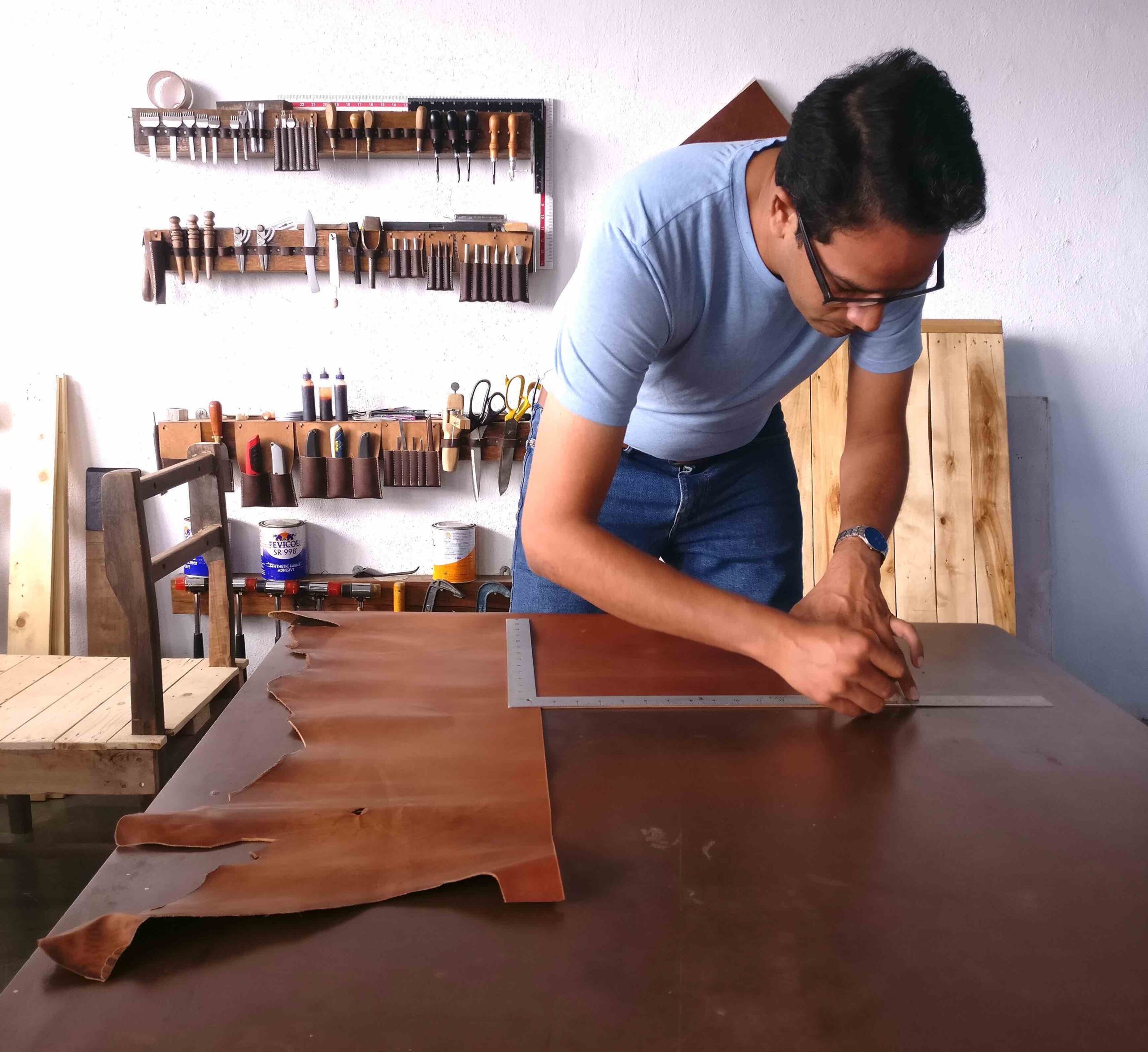 An application scenario or product detail of make a leather wallet - Image 21