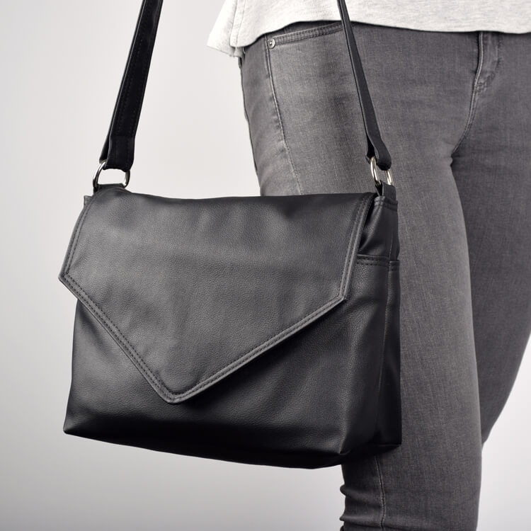 An application scenario or product detail of make leather purse - Image 8