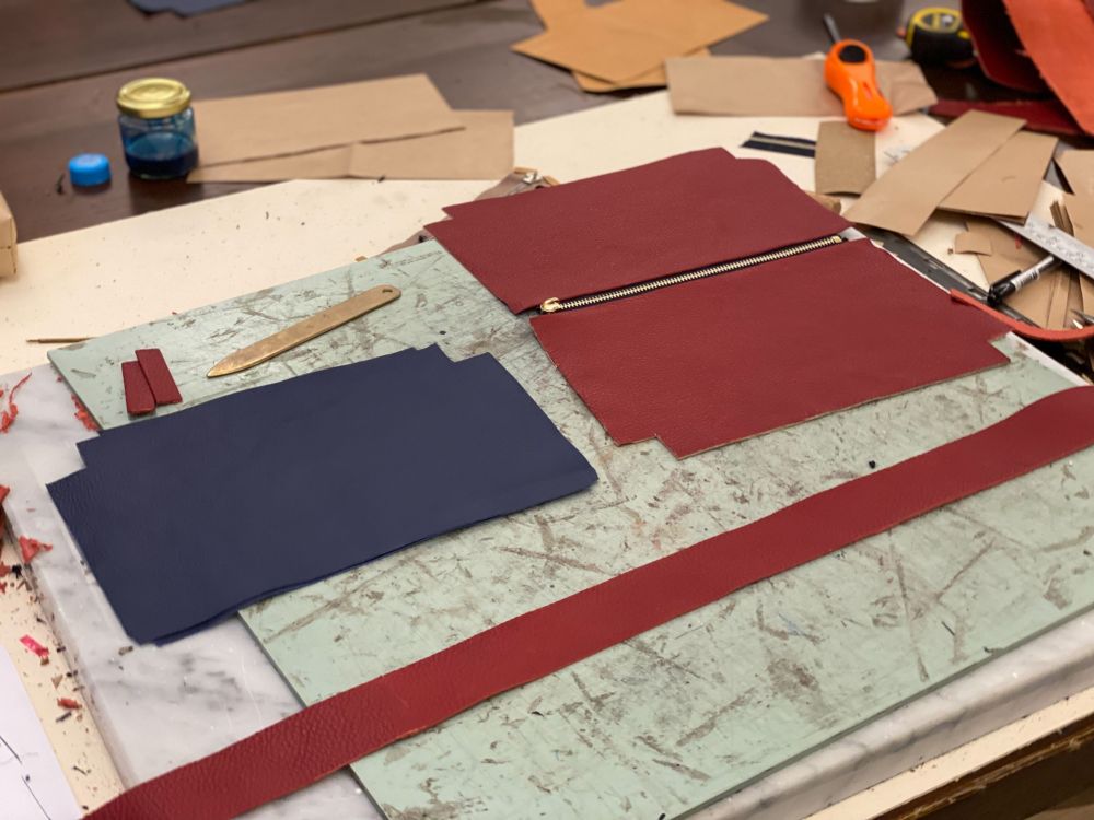 An application scenario or product detail of make leather purse - Image 15