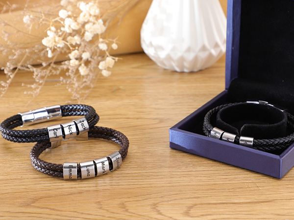An application scenario or product detail of mens custom leather bracelets - Image 21