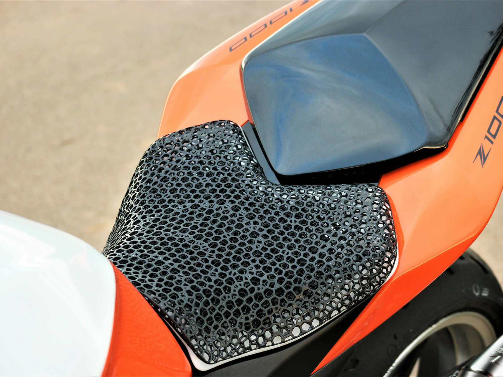 Featured image for the motorcycle seat material guide