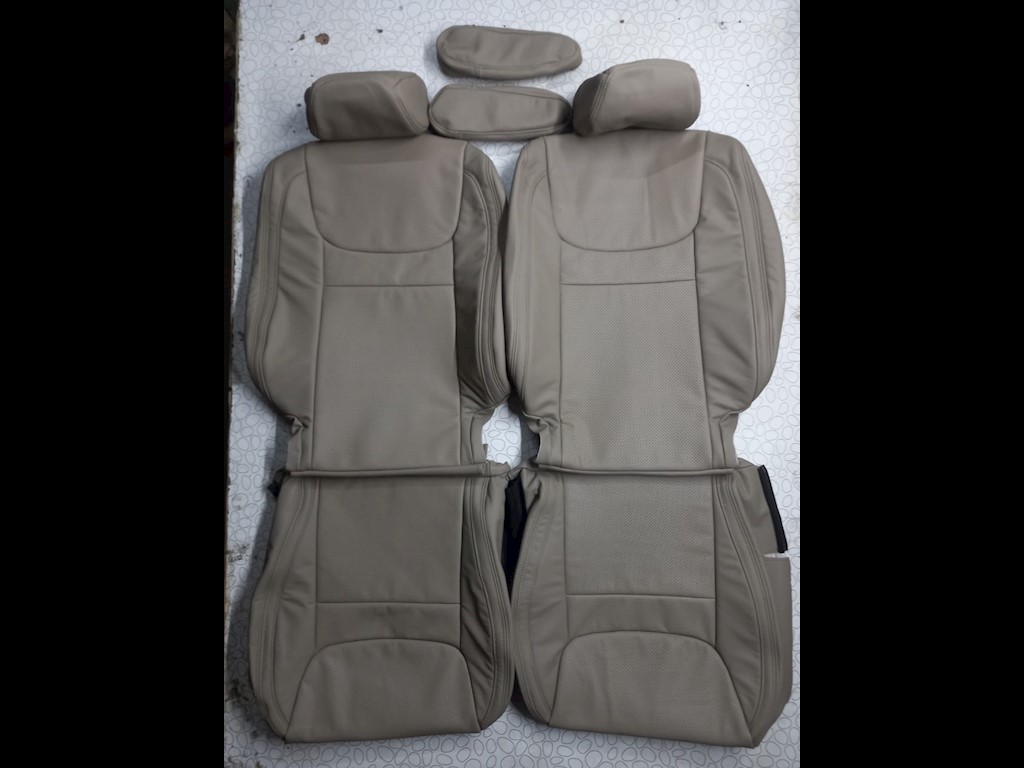 An application scenario or product detail of oem replacement leather seat covers - Image 16