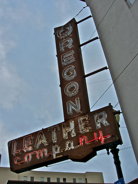 An application scenario or product detail of oregon leather company - Image 8