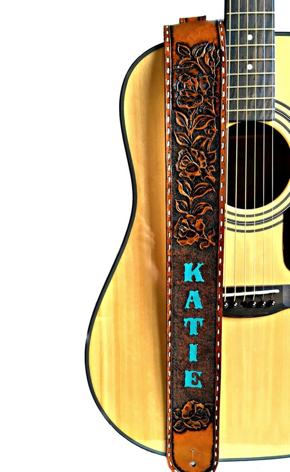 An application scenario or product detail of personalized custom leather guitar straps - Image 8