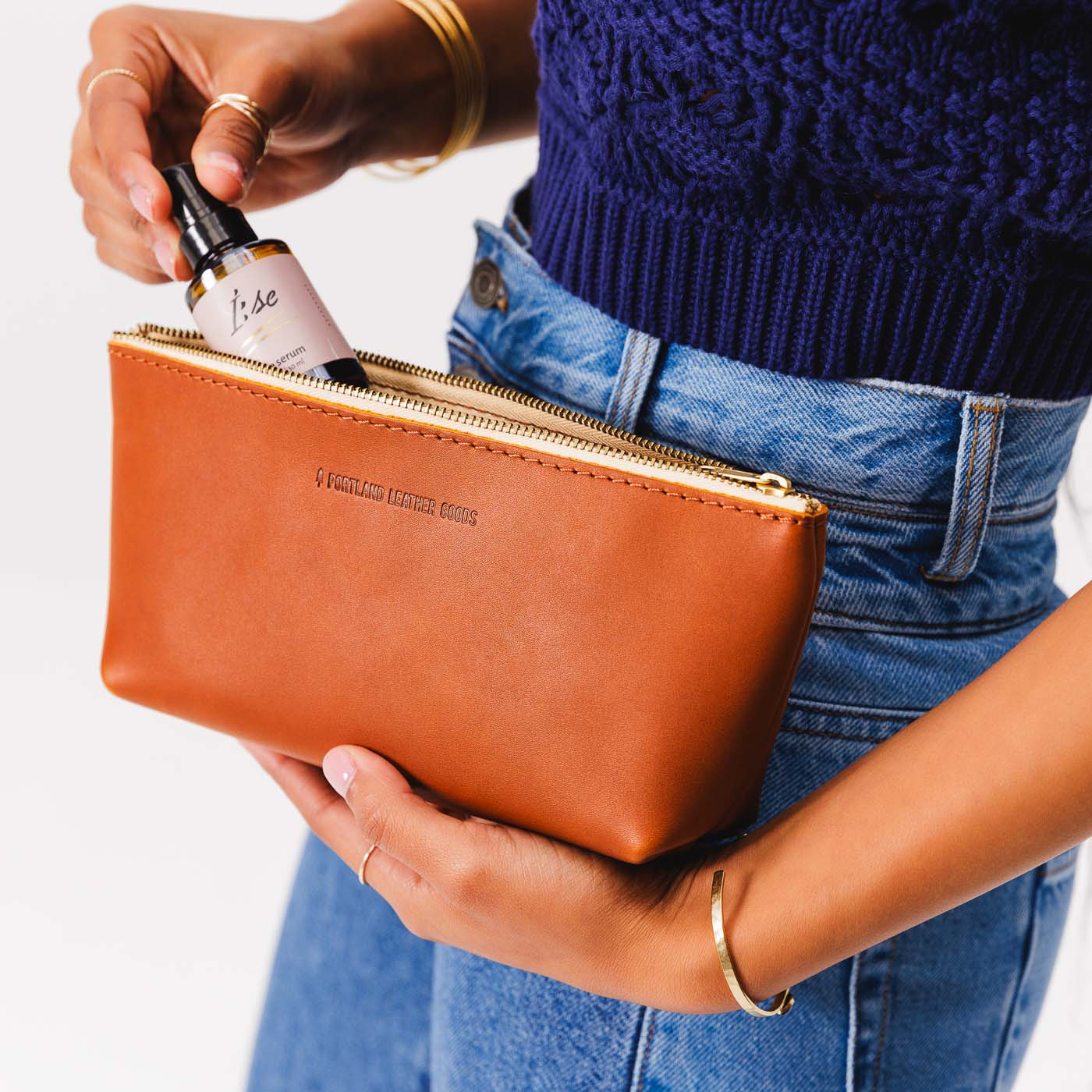 An application scenario or product detail of portland leather company outlet - Image 18