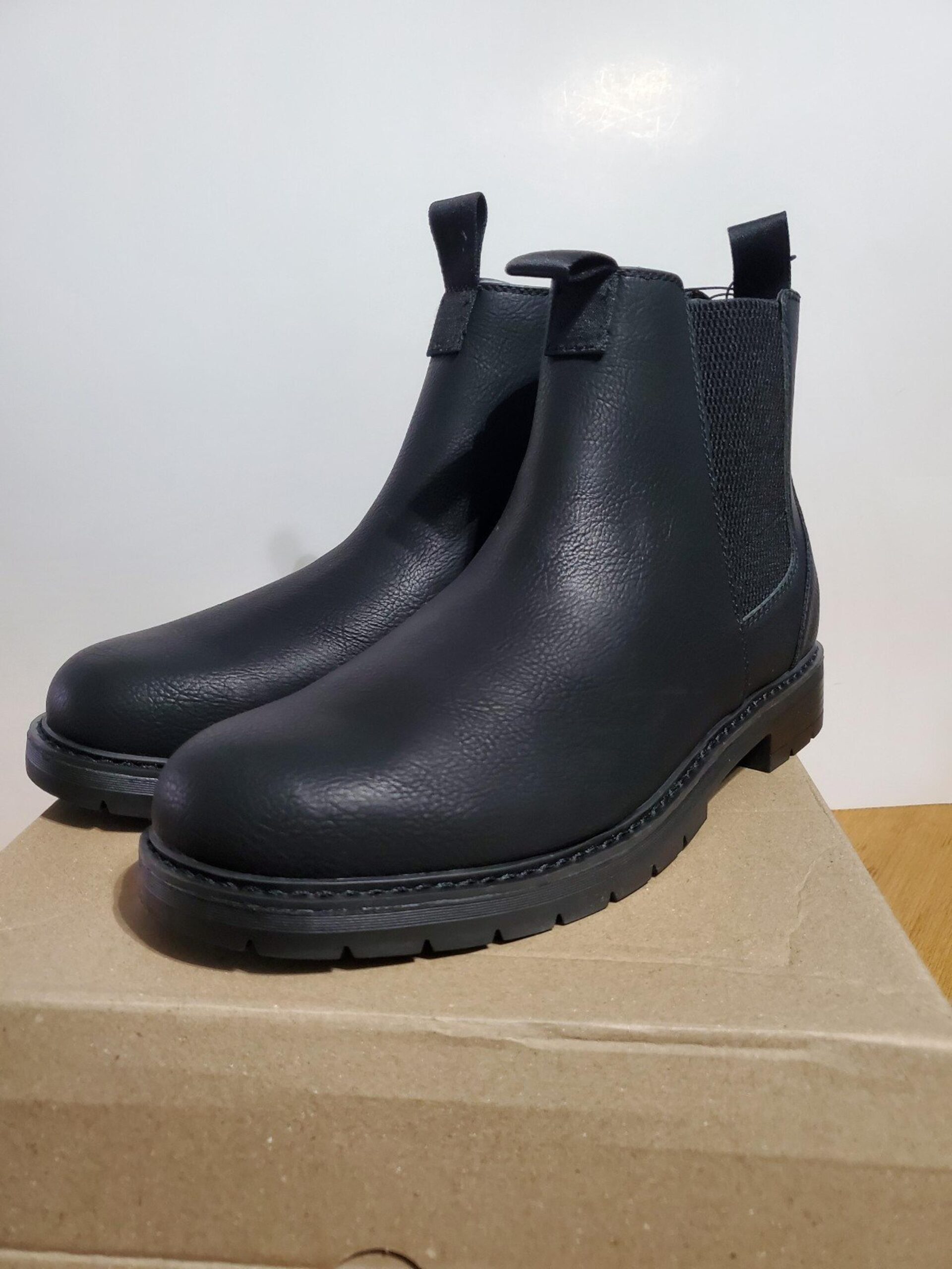 An application scenario or product detail of portland leather company shoes - Image 20