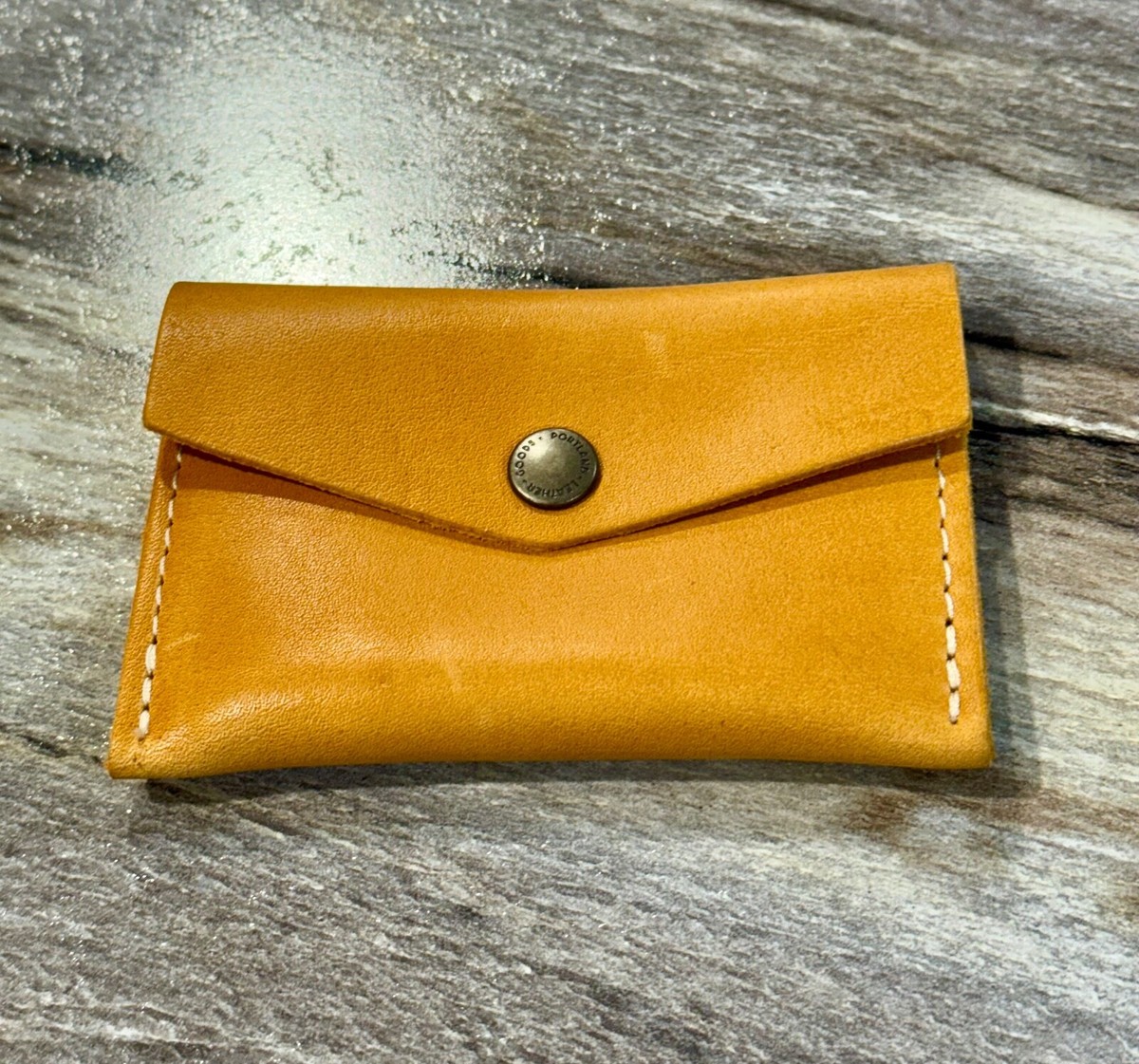 An application scenario or product detail of portland leather company wallet - Image 2
