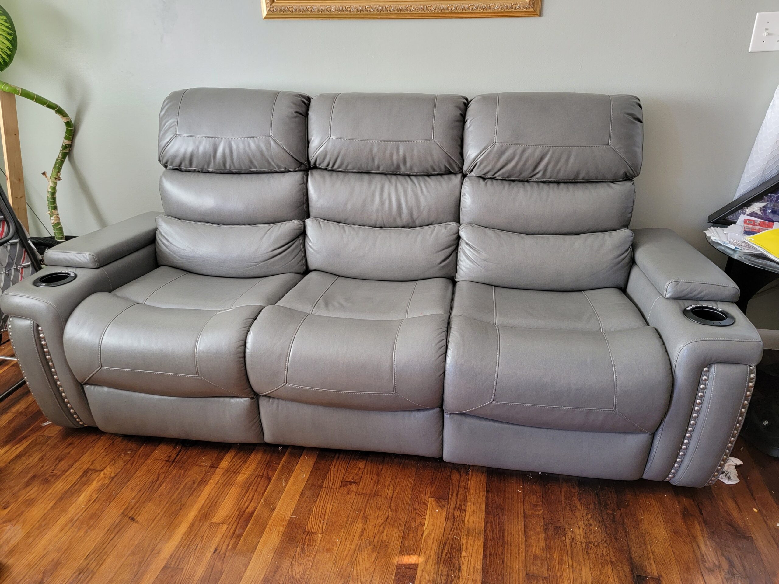 An application scenario or product detail of pu furniture leather - Image 15