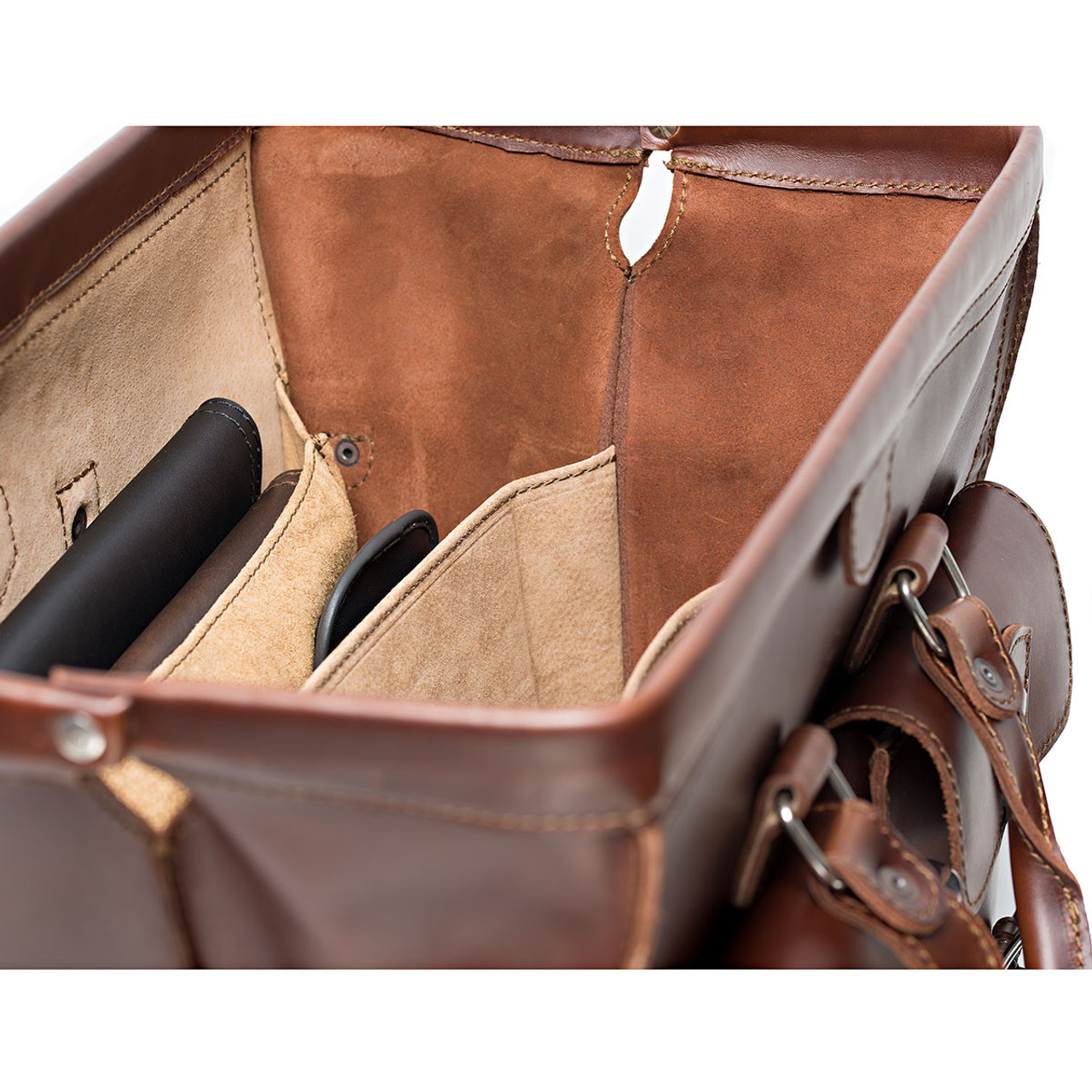 An application scenario or product detail of saddleback leather company briefcase - Image 20