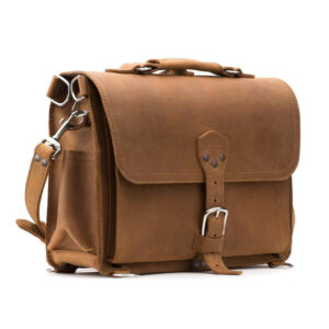 Featured image for the saddleback leather company briefcase guide