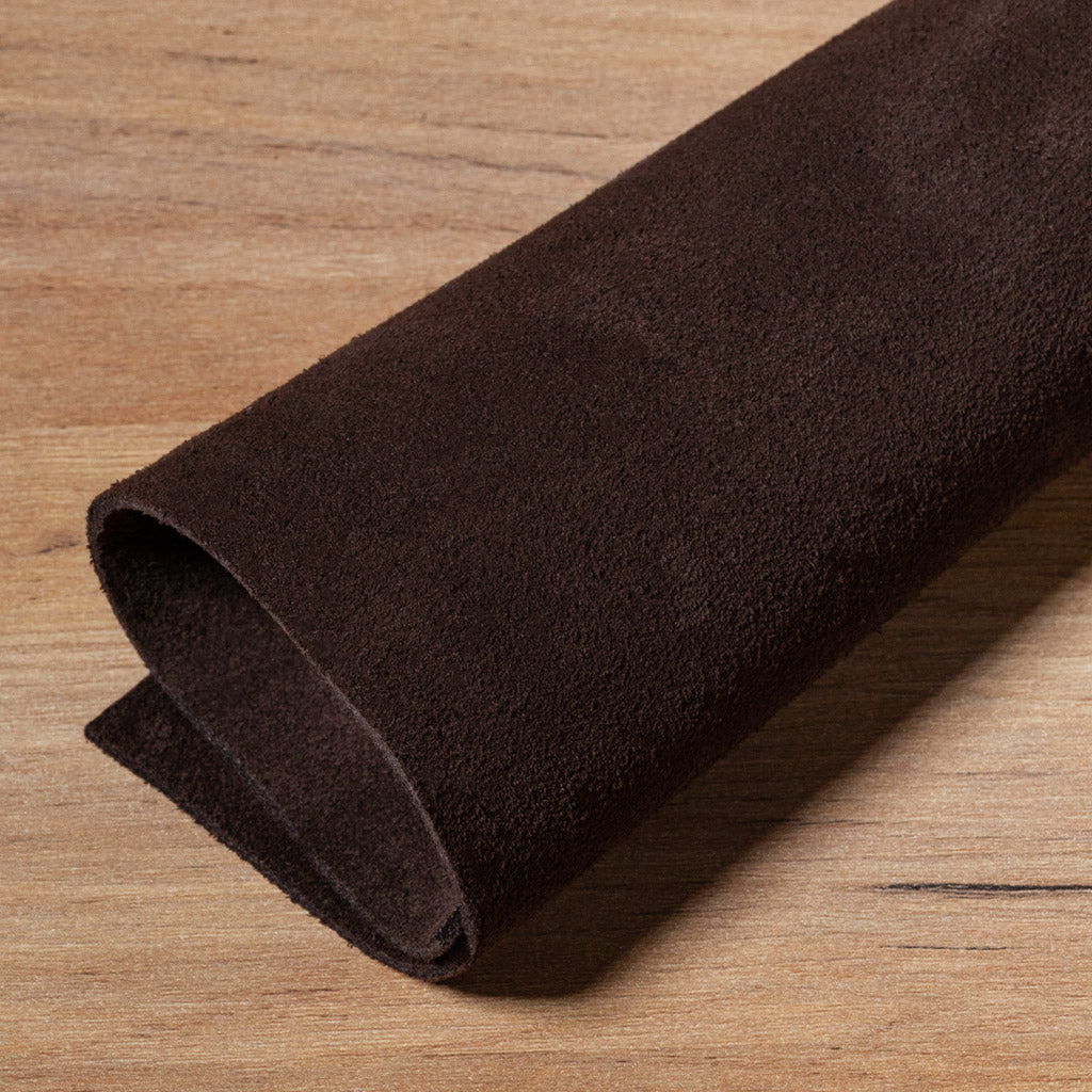 An application scenario or product detail of suede leatger - Image 17