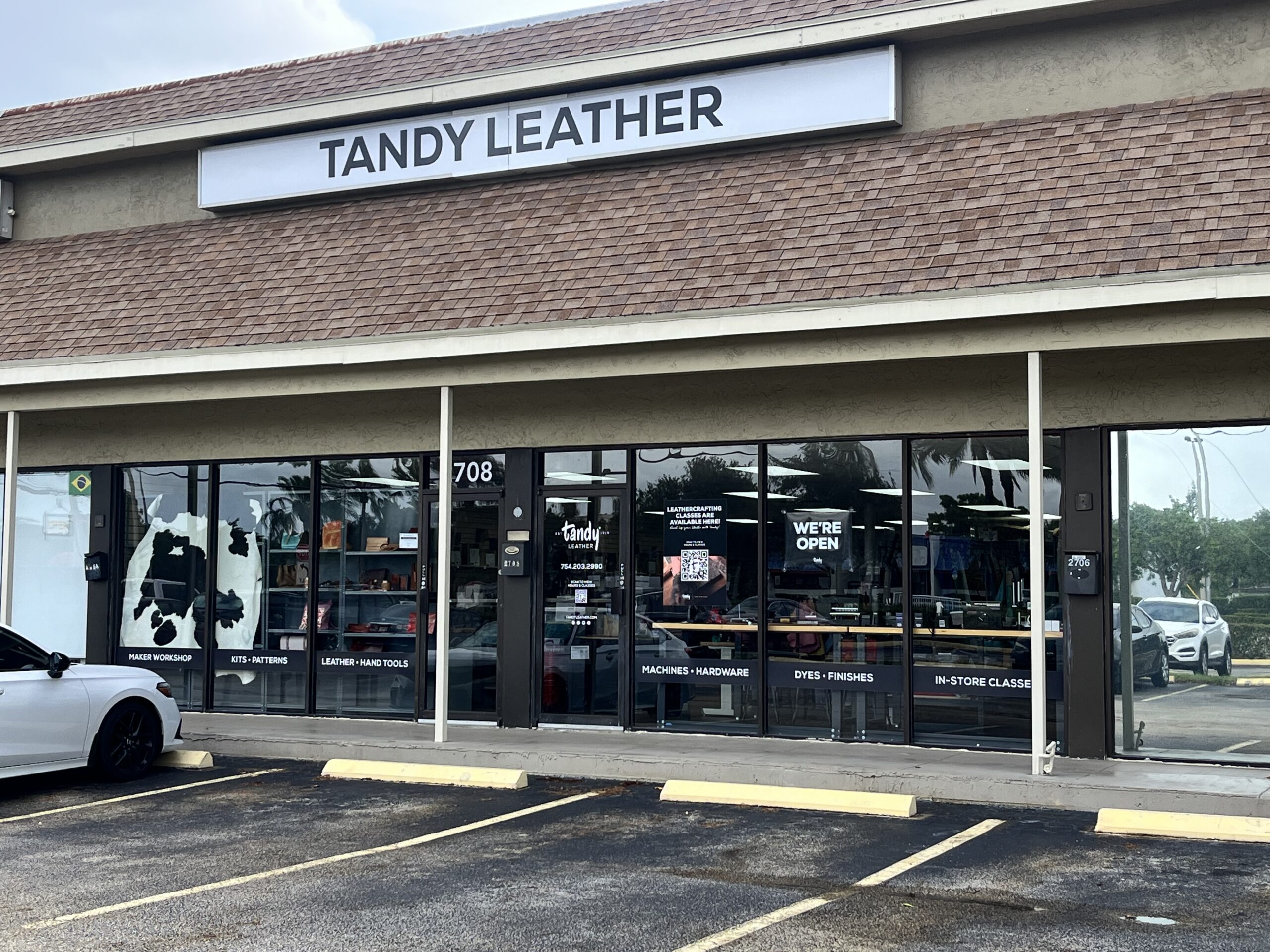 An application scenario or product detail of tandy leather factory hours - Image 20