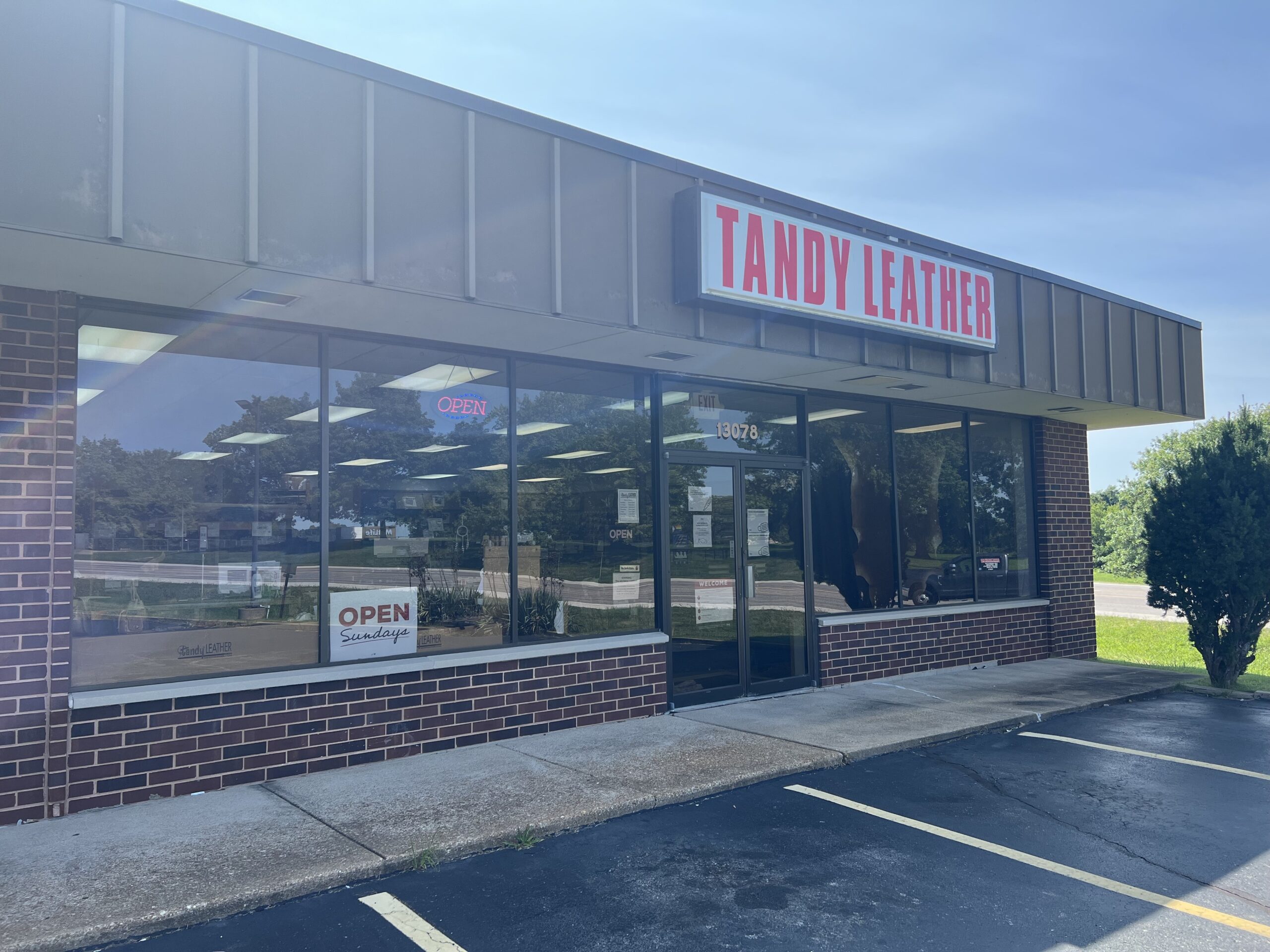 An application scenario or product detail of tandy leather factory near me - Image 12