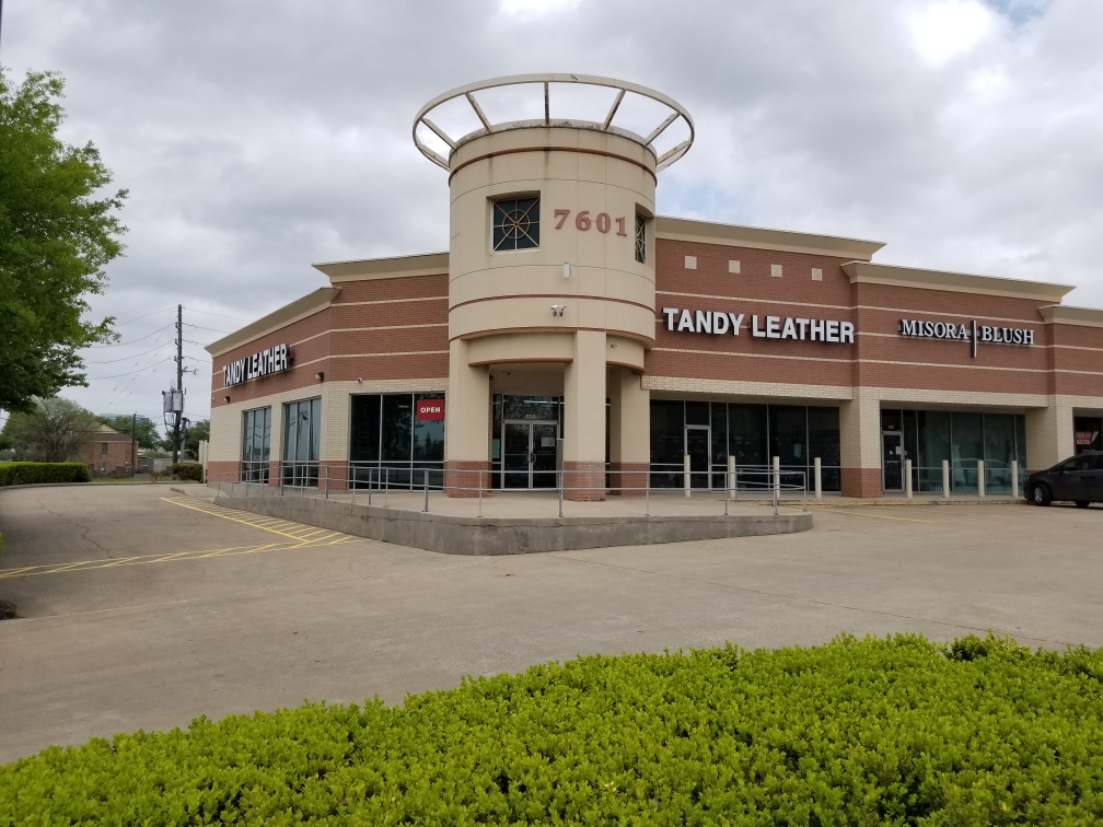 An application scenario or product detail of tandy leather factory outlet - Image 12