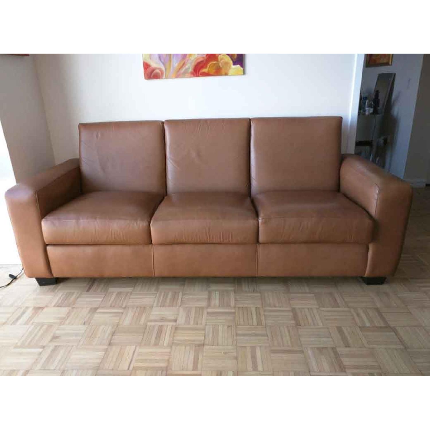 An application scenario or product detail of the leather factory couch - Image 3