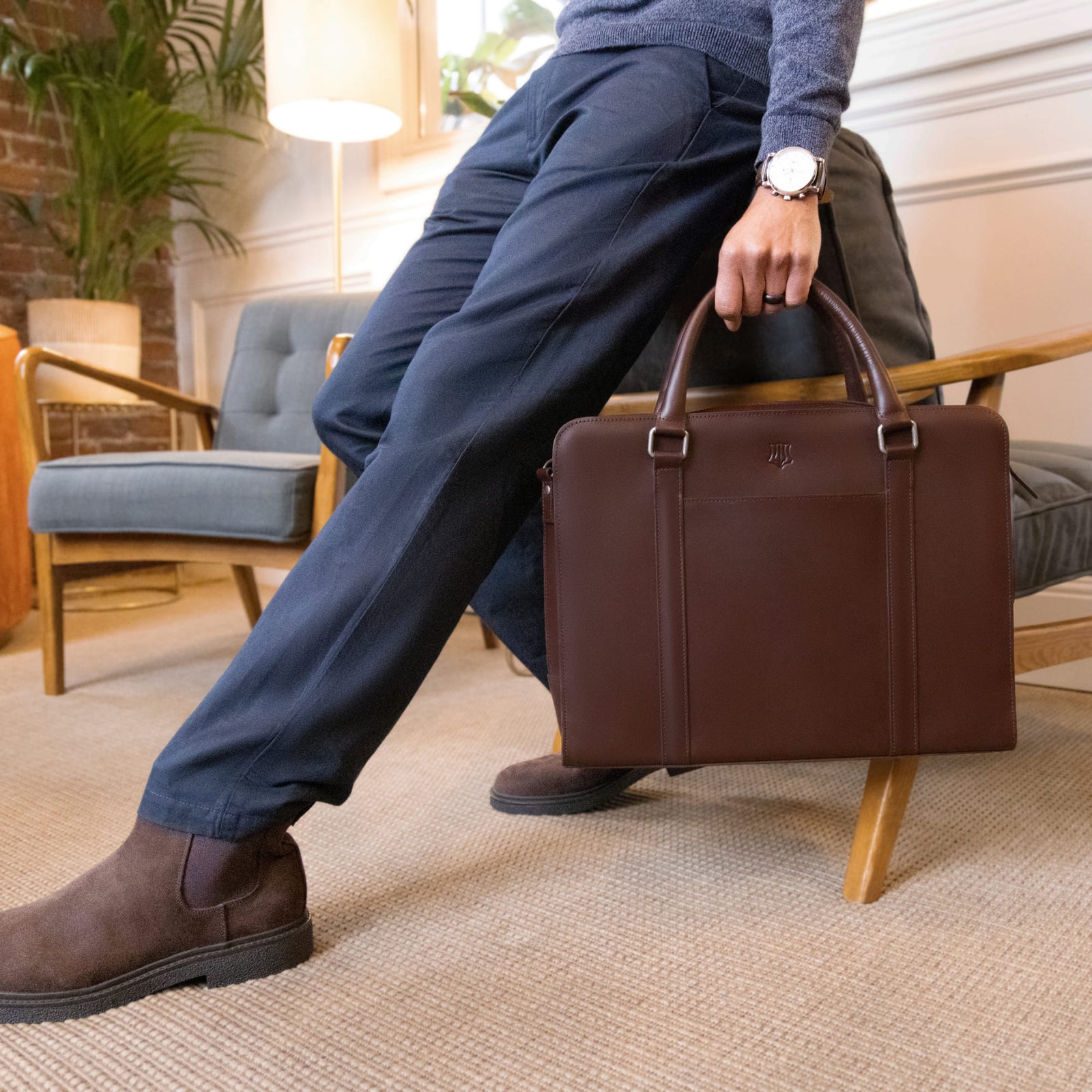 An application scenario or product detail of the real leather company reviews - Image 21