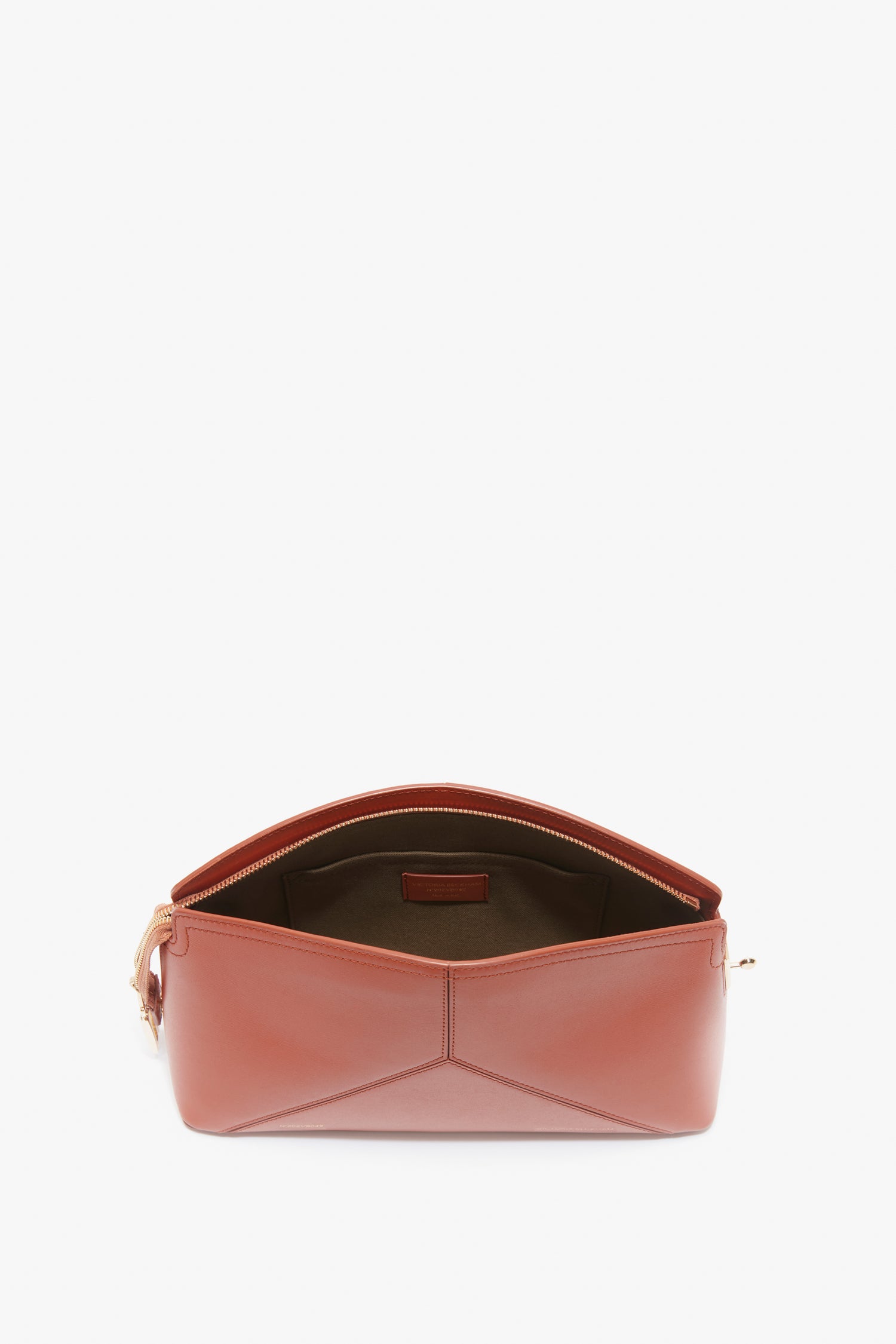 An application scenario or product detail of victoria leather company handbags - Image 3
