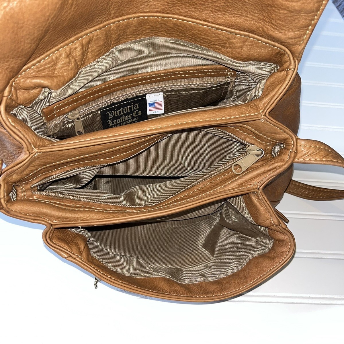 An application scenario or product detail of victoria leather company handbags - Image 15