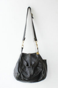 Featured image for the victoria leather company handbags guide