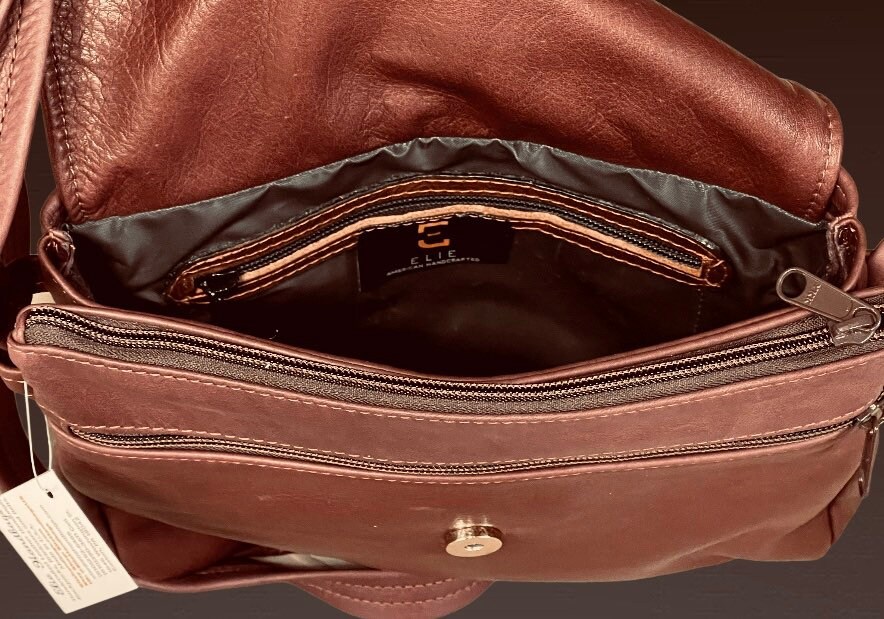 An application scenario or product detail of victoria leather company purses - Image 11
