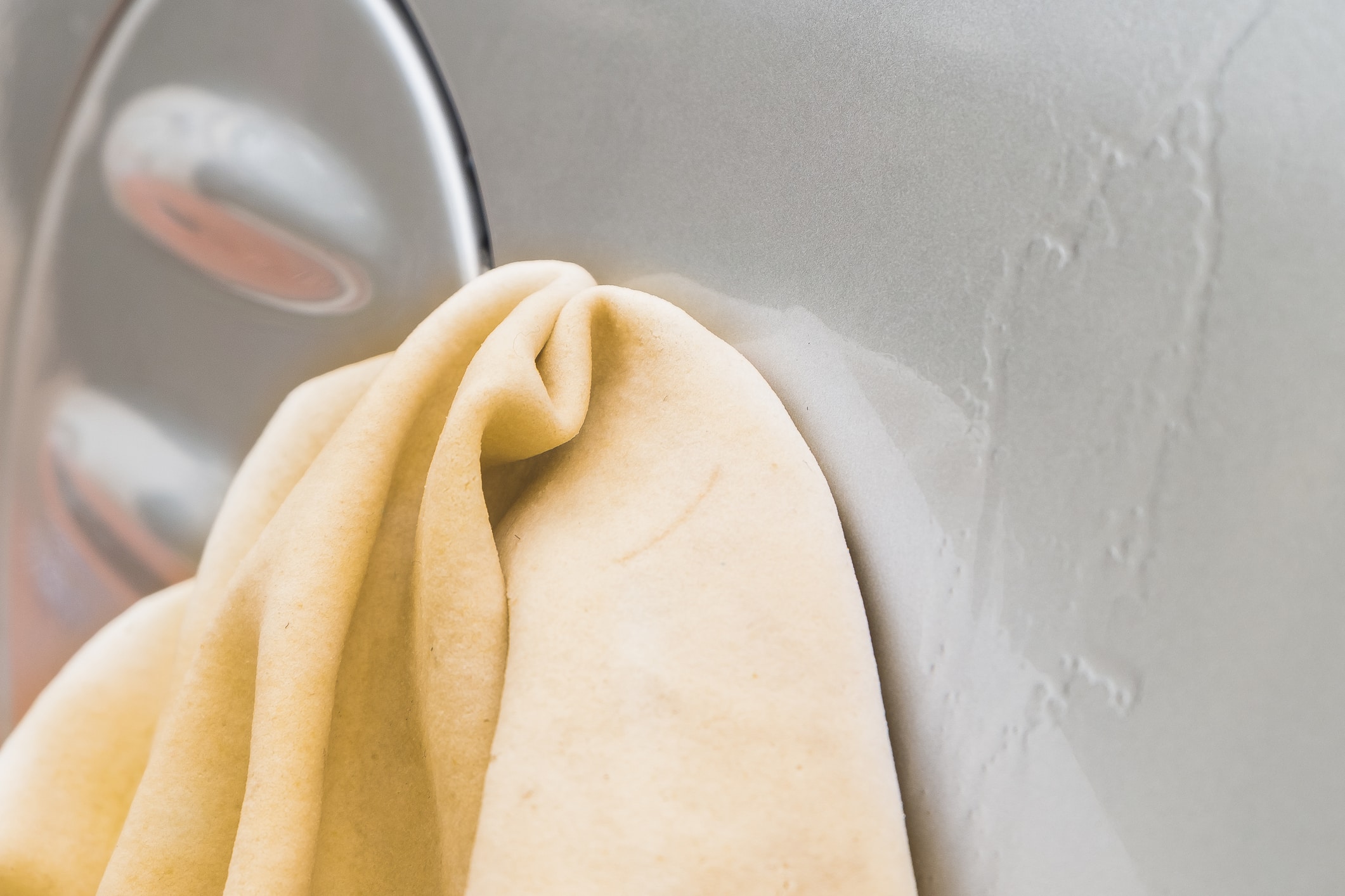 An application scenario or product detail of washing chamois leather - Image 12