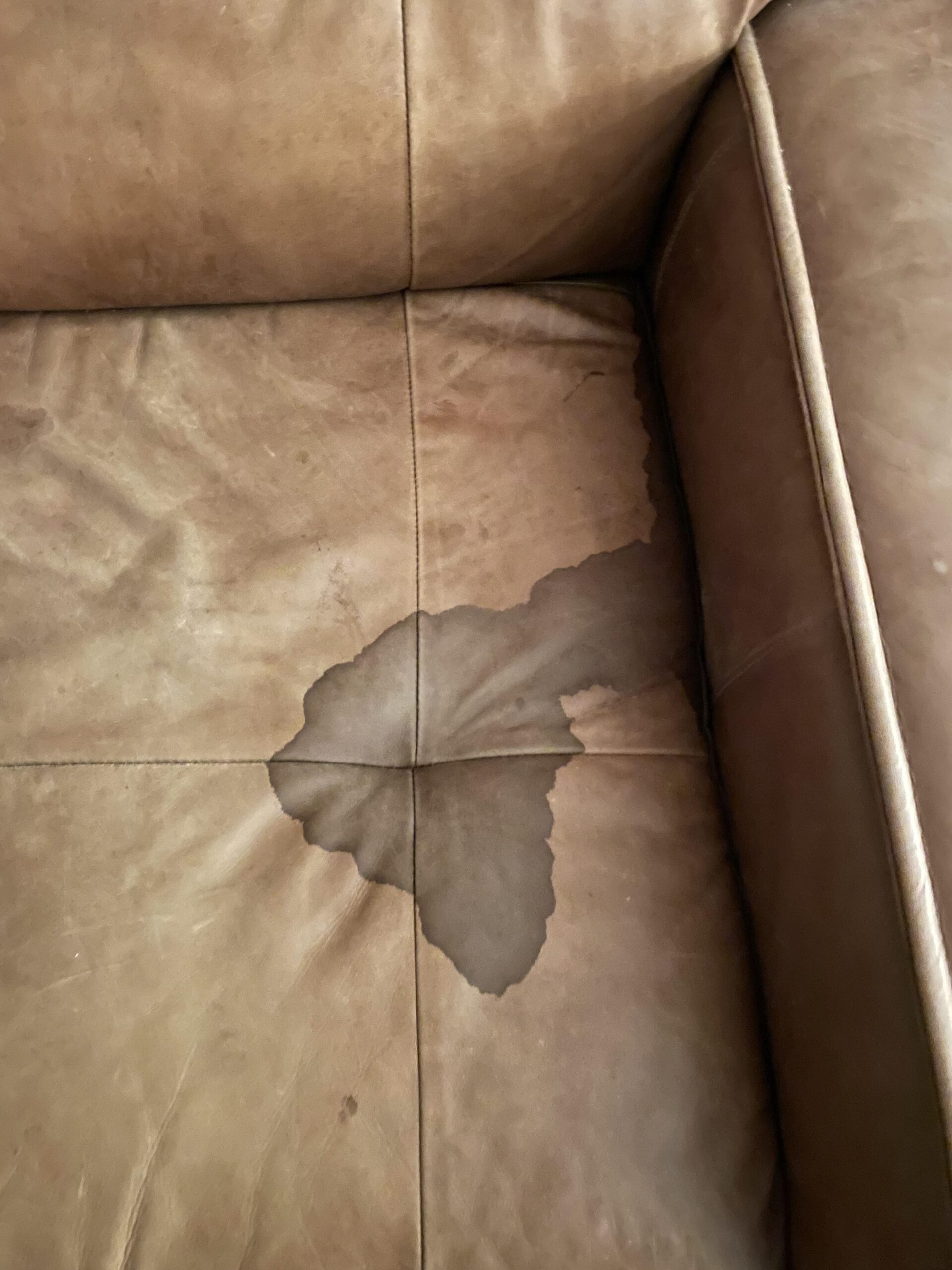 An application scenario or product detail of water on leather sofa - Image 20